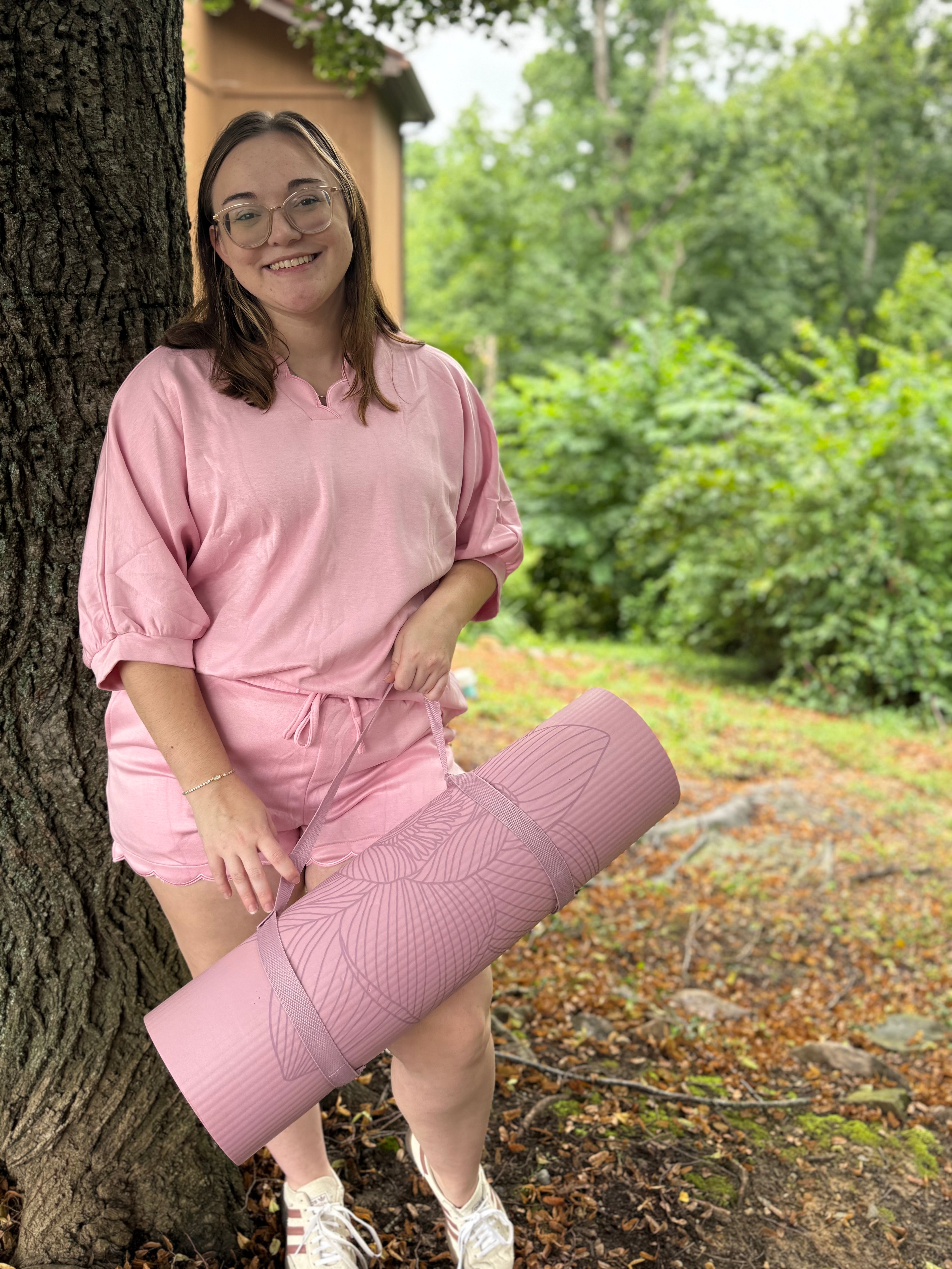 Scalloped Simple Set