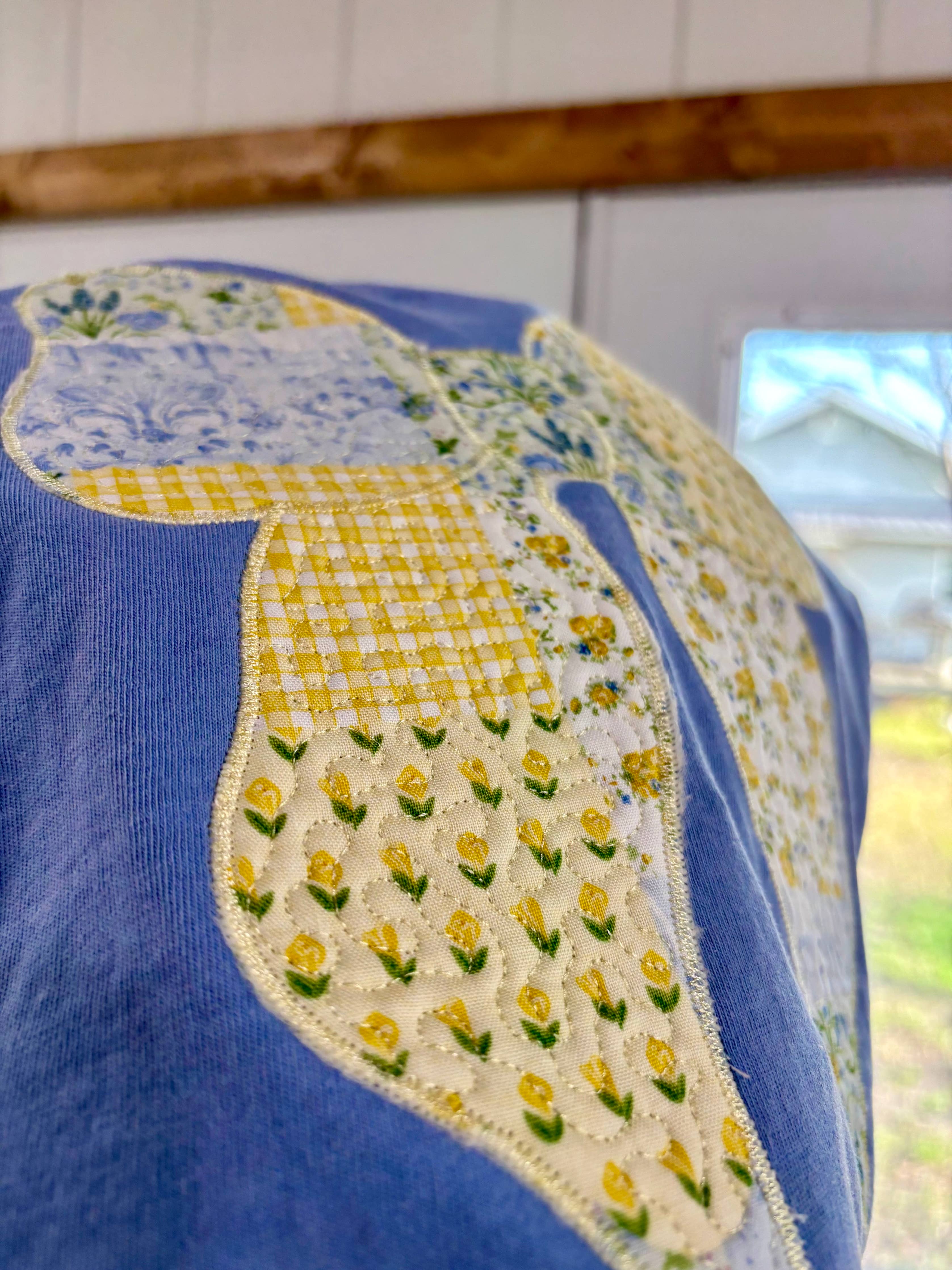 Quilted Bow Embroidered Tee
