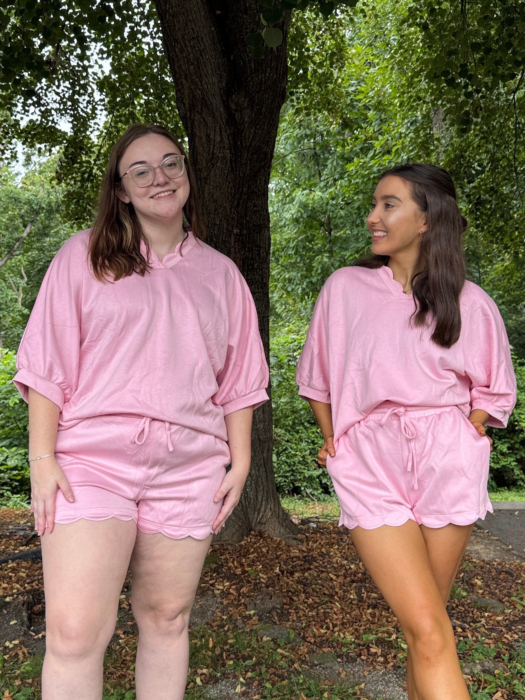 Scalloped Simple Set